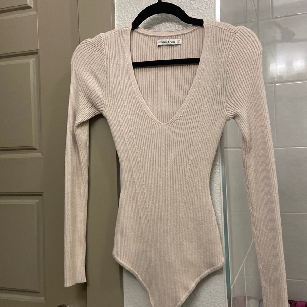 Abercrombie and Fitch Knit Long Sleeve Plunge V Neck Bodysuit
